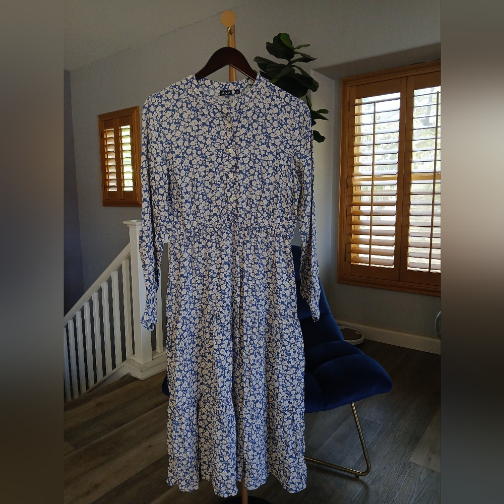 NWT GAP Tiered Midi Blue and White Floral Dress Size S